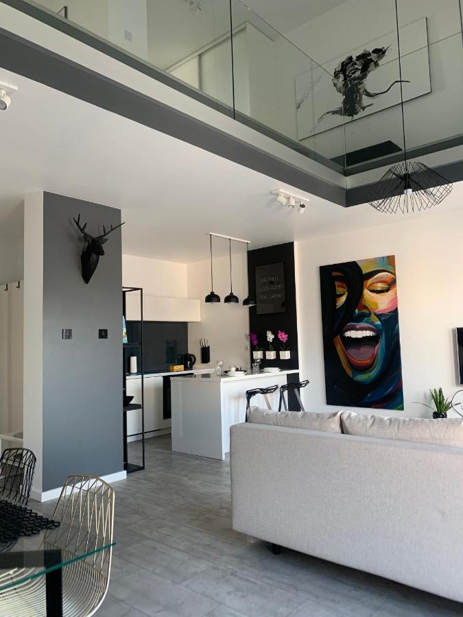 Ekskluzywny Penthouse Z Ogrodem W Centrum Lodzi Exterior photo