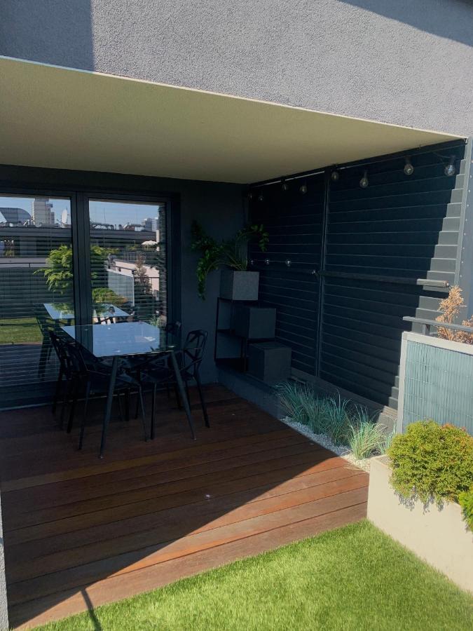 Ekskluzywny Penthouse Z Ogrodem W Centrum Lodzi Exterior photo
