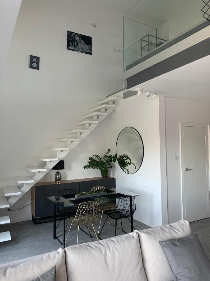 Ekskluzywny Penthouse Z Ogrodem W Centrum Lodzi Exterior photo