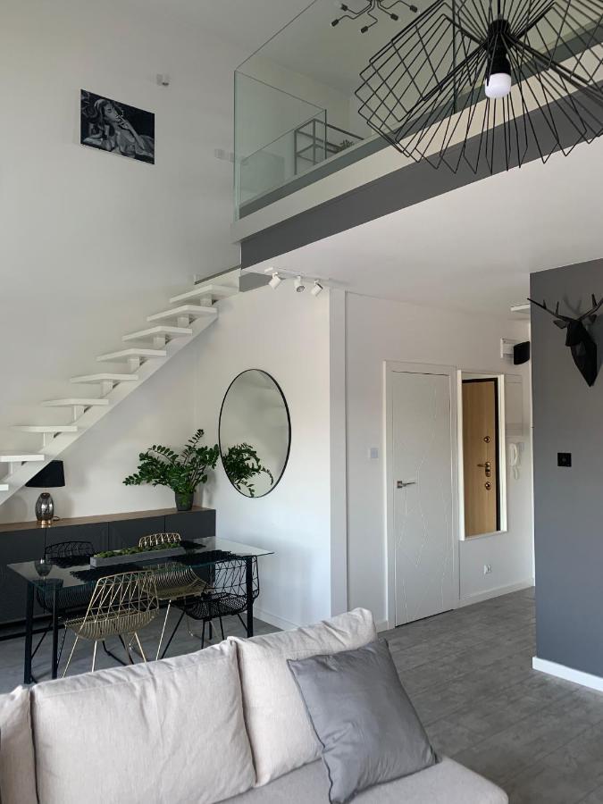 Ekskluzywny Penthouse Z Ogrodem W Centrum Lodzi Exterior photo